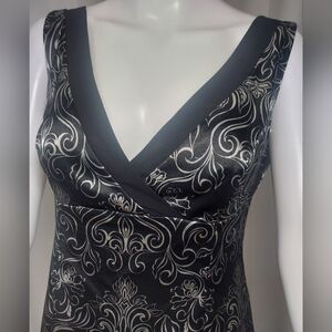 Jones Wear, V-neck Sleeveless Black Dress